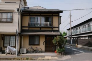 サービス付き高齢者向け住宅の仕事内容と年収相場を徹底解説【2026年最新版】 | サービス付き高齢者向け住宅 イメージ